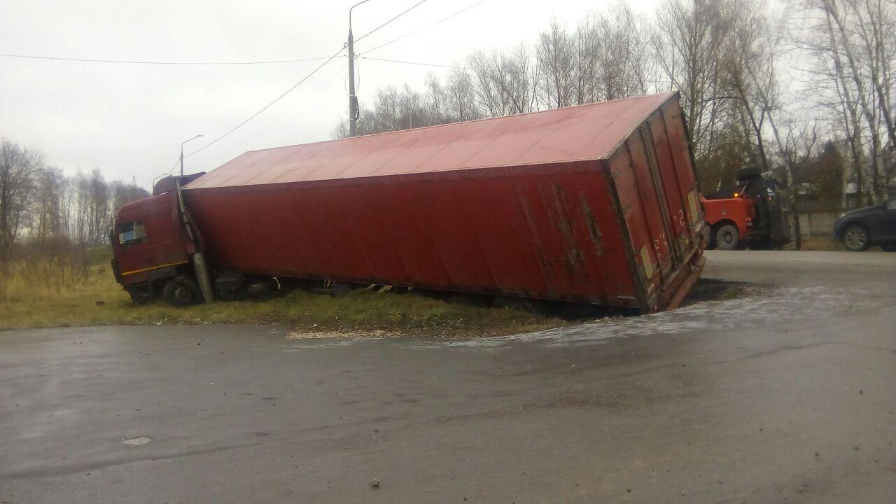 Особенности эвакуации на А108 в районе Коломны: когда применяется буксировка за переднюю балку