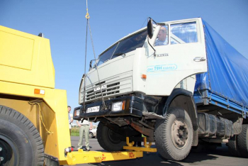 Работа автомеханика и эвакуатора