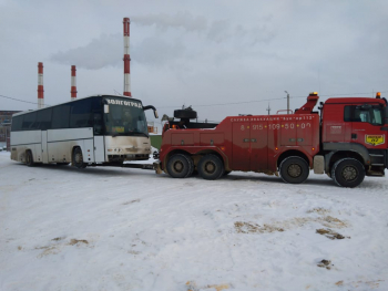 Резкие скачки температуры и гололедица на дорогах