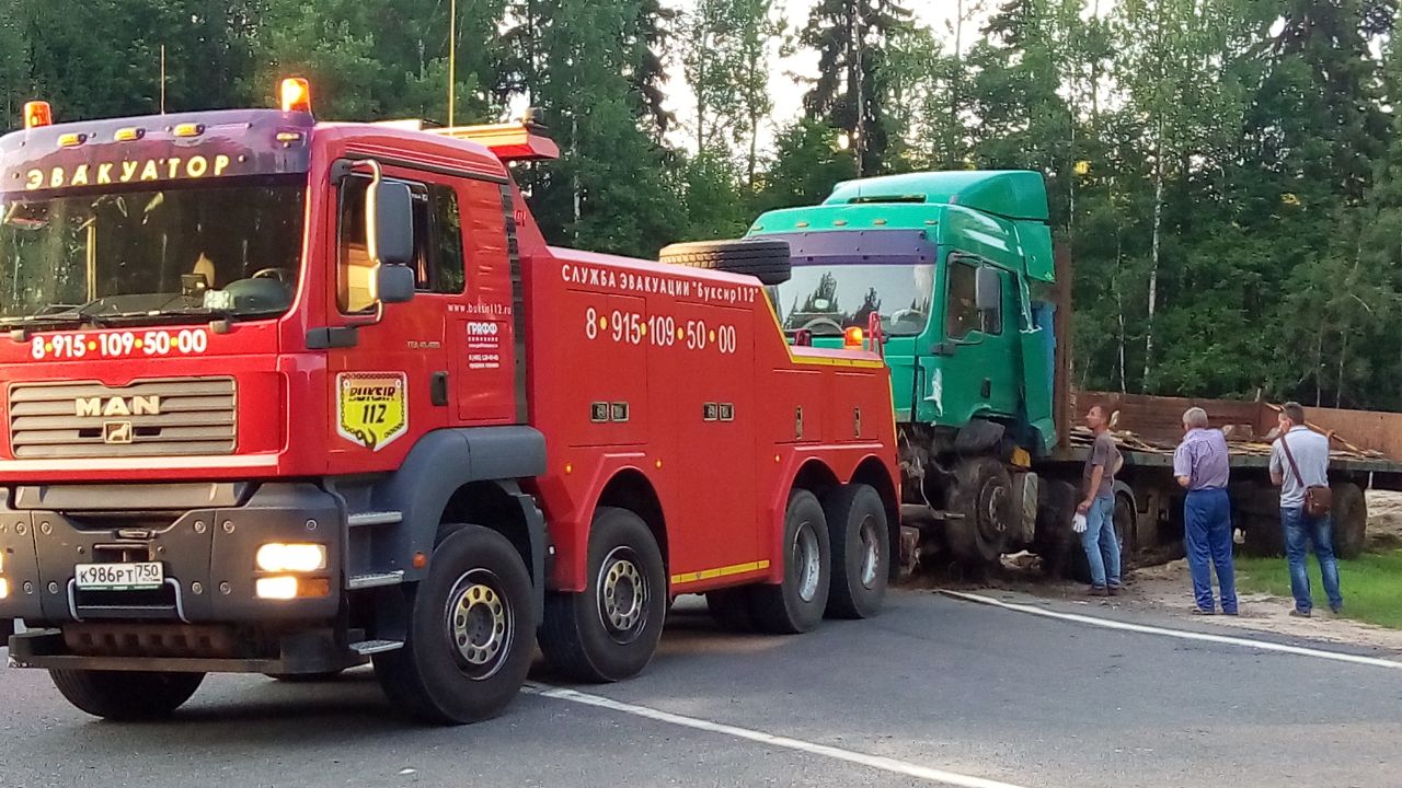 Ушел в кювет после дождя на А-108