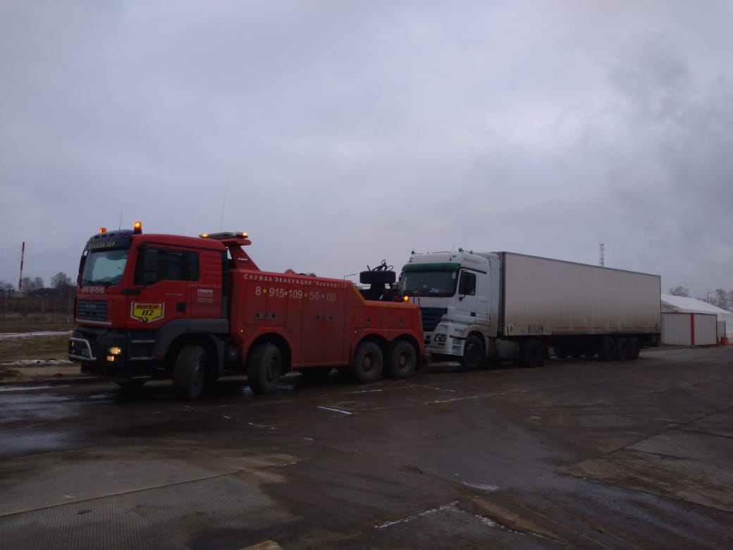 Буксировка грузового Мерседес с оплавленной проводкой в сервис из Каширы